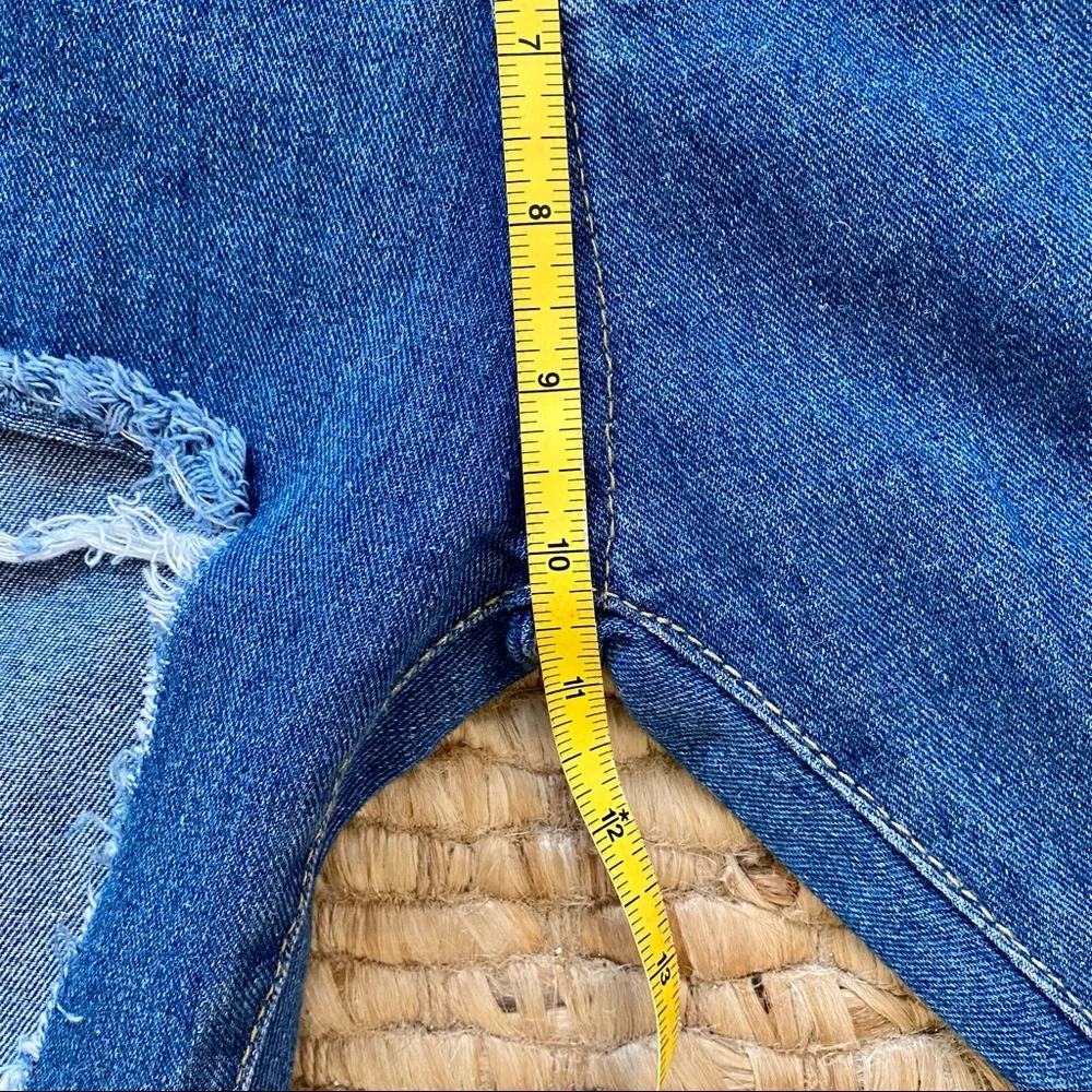 Hand-Painted Ripped Jeans - Picture 15 of 15